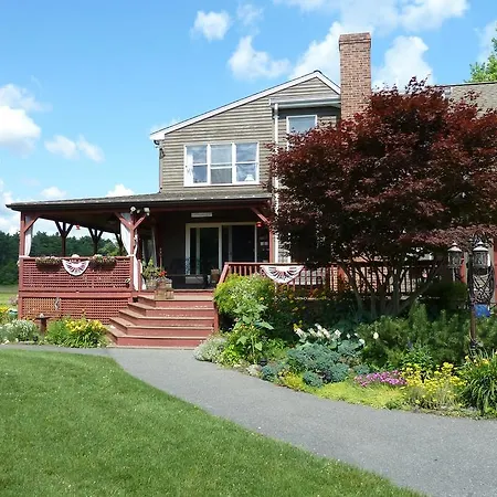 On Cranberry Pond Bed And Breakfast